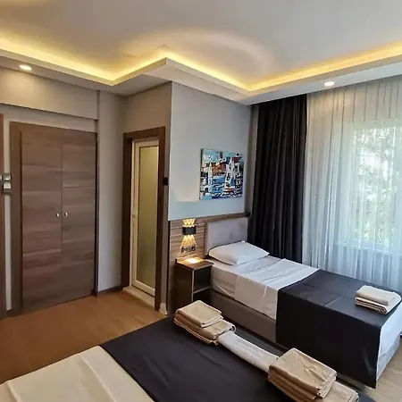 Nicer Hotel *